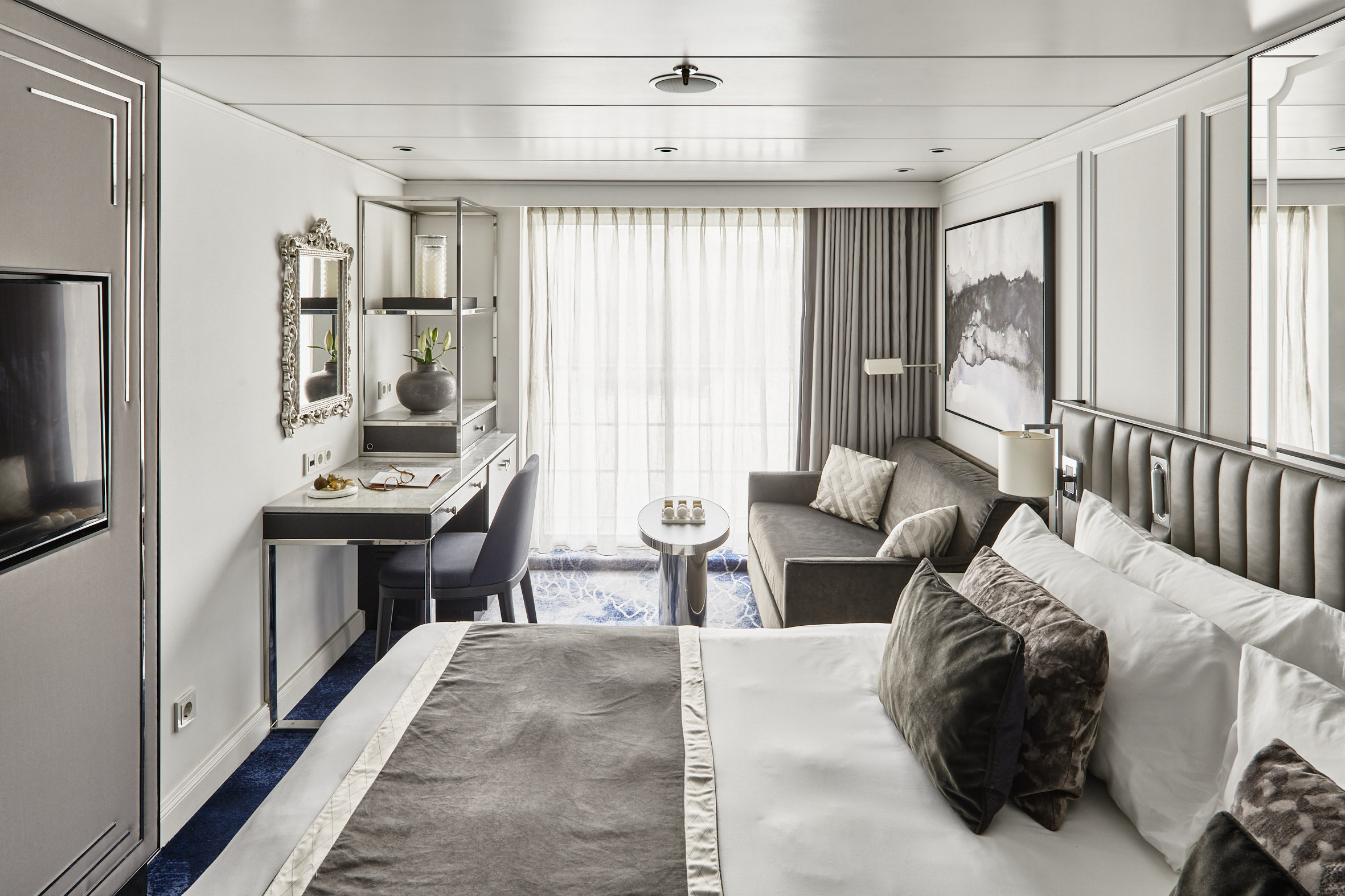 Riverside Suite living area